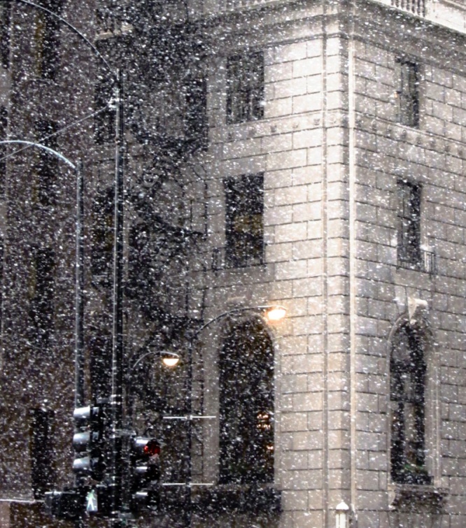 Snowy corner (Credit: Celia Her City)